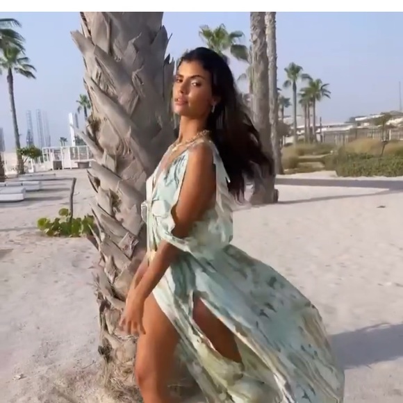 OPEN SLEEVE DEEP V HIGH SLIT MAXI PASTEL DRESS - Picture 5 of 5